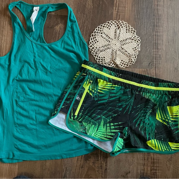 Fabletics Other - Fabletics XL green Tropical Rainforest set EUC/ New Athletic Wear